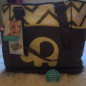 Diaper tote and nap station